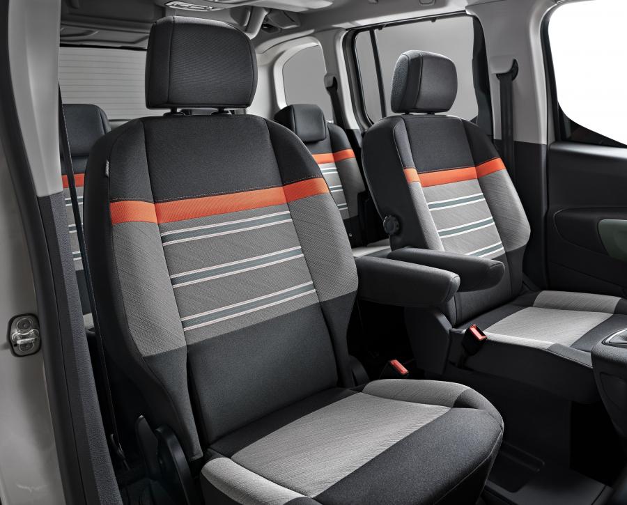 Интерьер Citroen Berlingo Multispace XTR 2018 года  (фото 6 из 41)